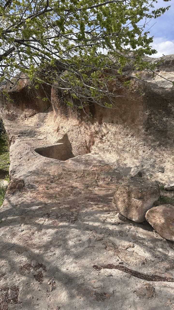 Агарак — Амберд — Озеро Кари — Алфавит — Оганаванк