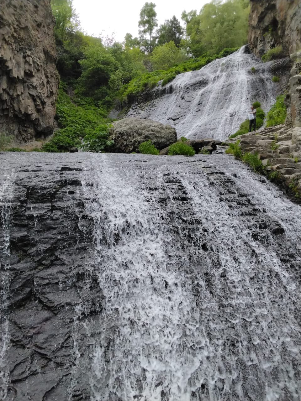 Хор Вирап — Пещера Магеллана — Пещера Арины — Нораванк — Джермук — Водопад «Волосы Русалки»
